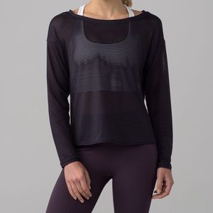 Lululemon Lean In Long Sleeve in Navy